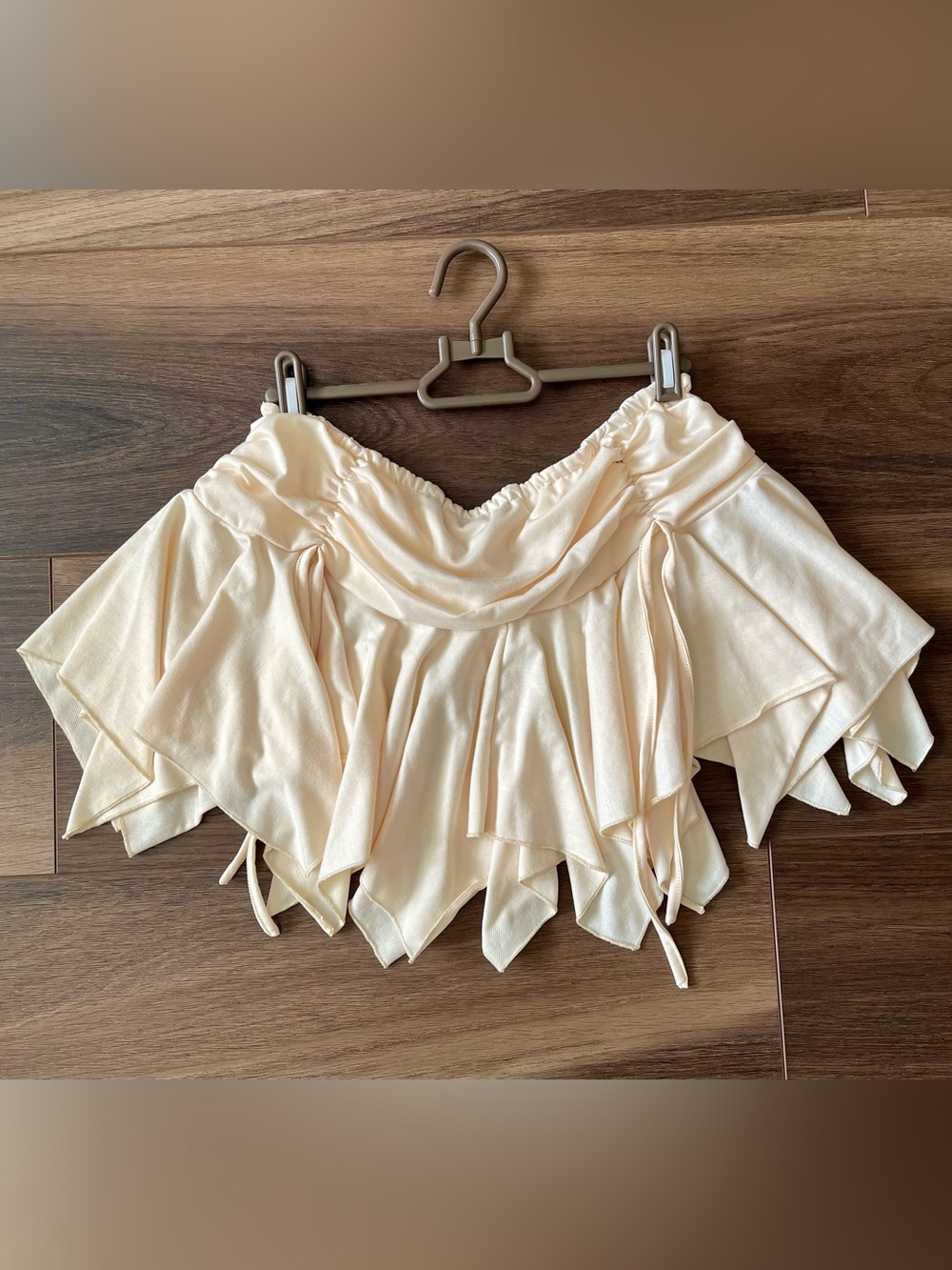 Y2K Cream Ruffled Mini Skirt - Picture 5 of 5